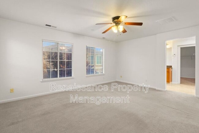 Building Photo - 288 W Fauna Ave