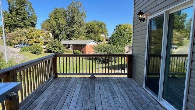 Building Photo - 3305 Serenity Dr NE