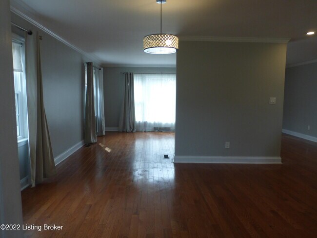 Building Photo - 701 Rudy Ln