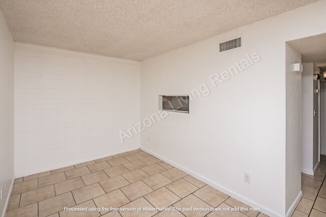 Building Photo - SAND2241