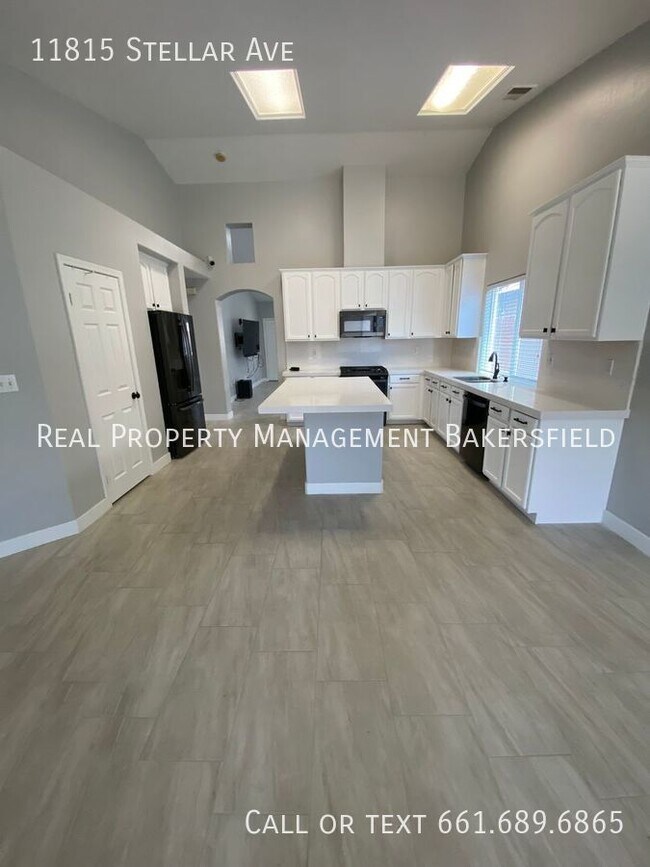 Building Photo - 11815 Stellar Ave