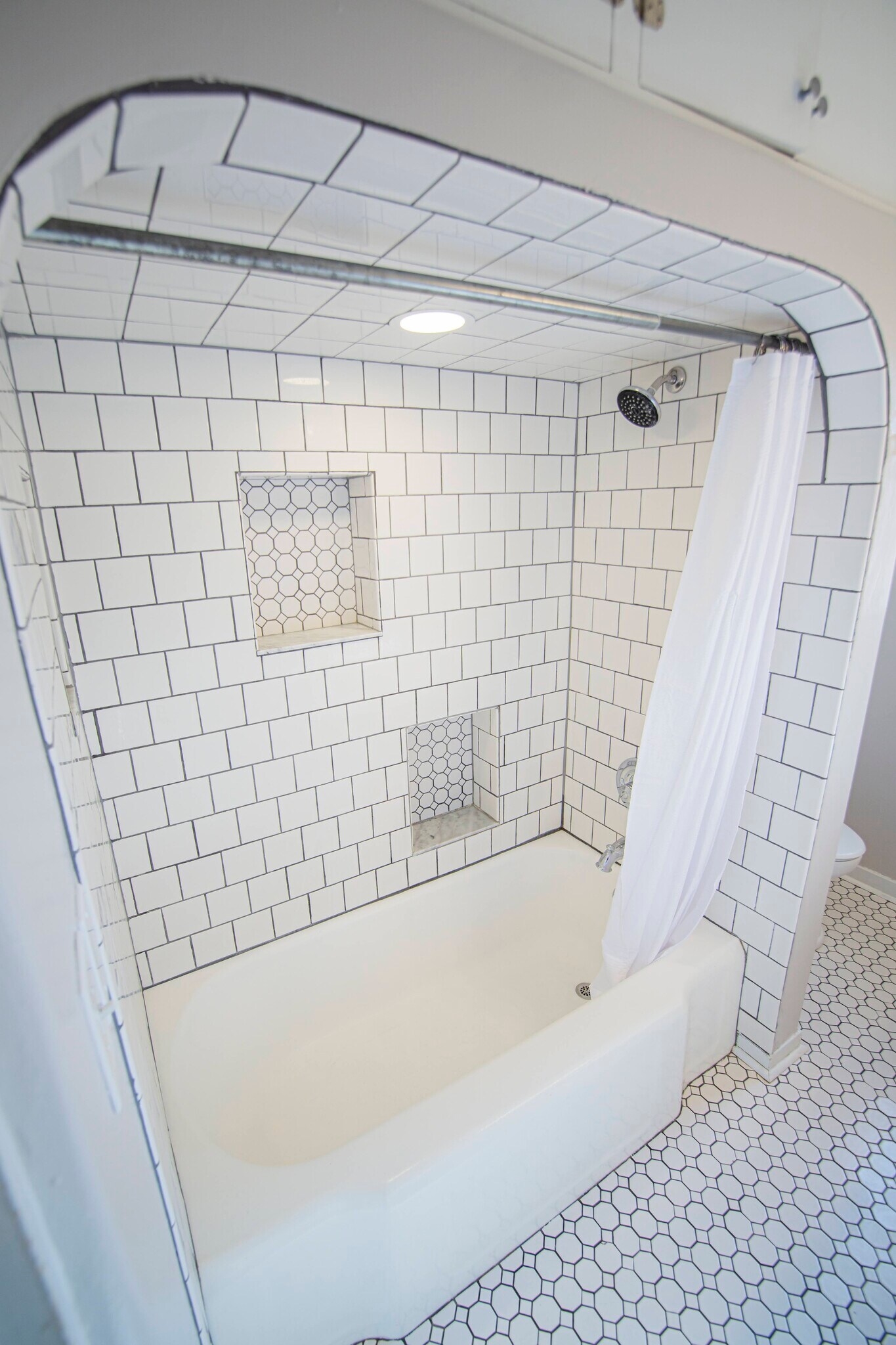 Building Photo - 2423 Rose Avenue NW