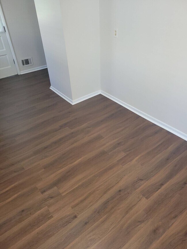 Building Photo - 4113 La Salle Ave