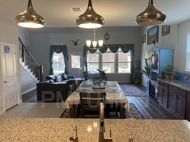Building Photo - 429 Halwin Dr