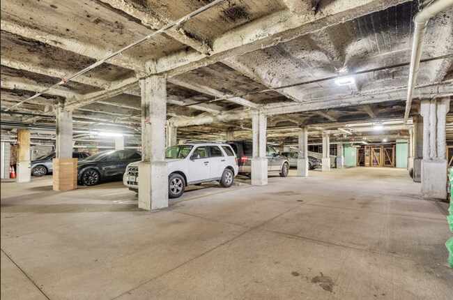 Building Photo - Downtown St. Louis Condo for Rent - Meridian Building