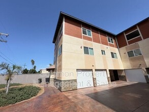 Building Photo - 2030 Broadway St