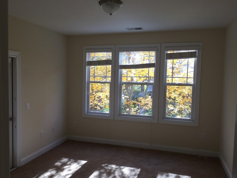 Second Bedroom - 2810 Bedford Green Dr