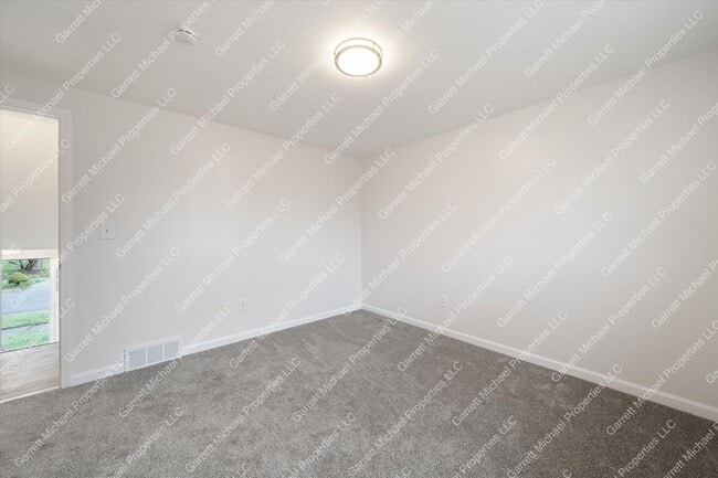 Building Photo - Fully Remodeled 4-Bedroom Home in Desirable Neighborhood in Pontiac for Rent!