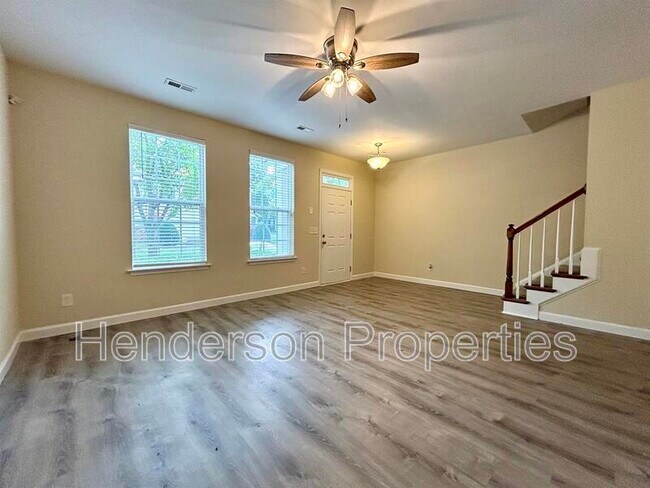 Building Photo - 125 Charterhouse Ln