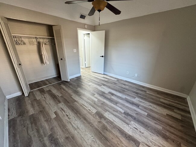 Building Photo - 604 Cordova Green