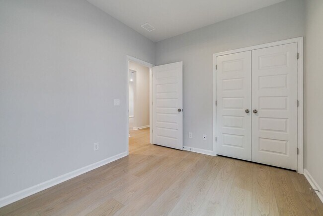 Building Photo - Modern 4BR Home in Gated Westbrook at Savannah Quarters