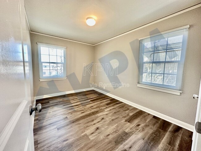 Building Photo - 3414 Pacific Ave