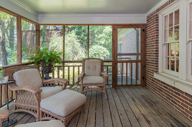 Building Photo - 3124 Overhill Rd