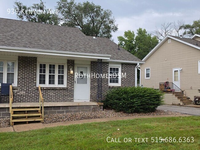 Building Photo - 939 Kenyon Ave
