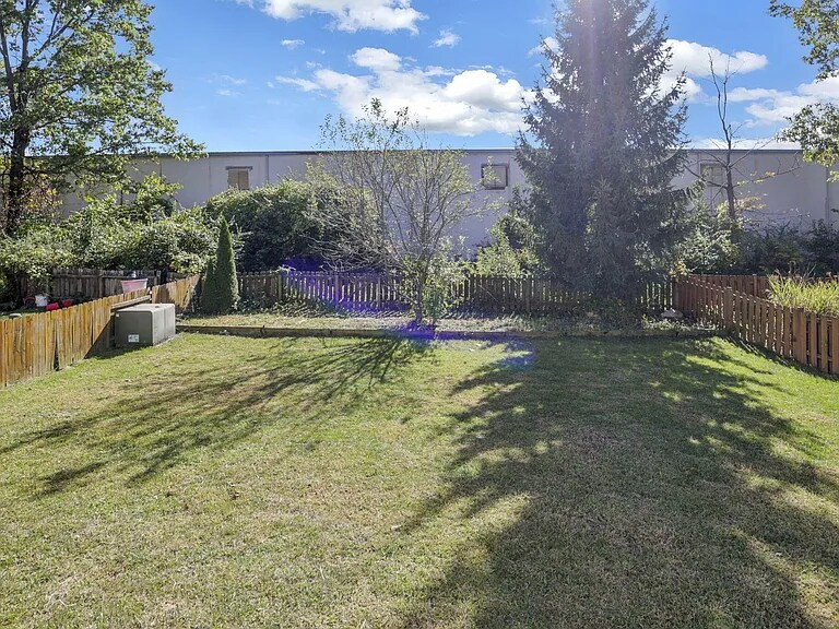 Building Photo - 7015 Onyxbluff Ln