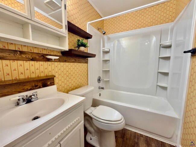 Building Photo - 111 Marilyn Dr