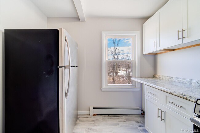 Building Photo - 2213 Mt Hope Rd