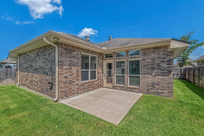 Building Photo - Available for June Move in! Charming 3/2 in Castlegate 2!