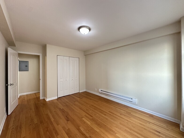 Building Photo - 4180 N Marine Dr