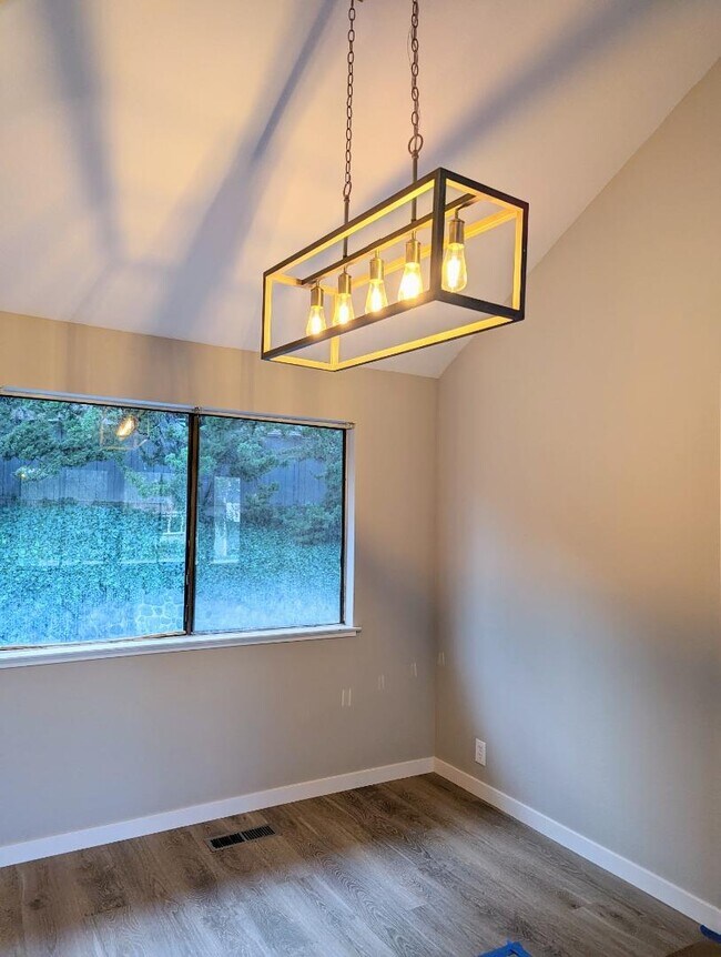 Building Photo - 6525 Idlewild Ct