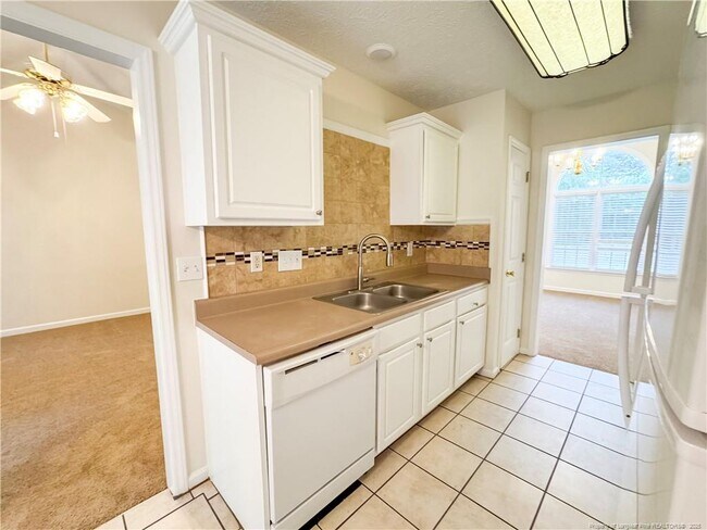 Building Photo - 5641 Middlefield Pl