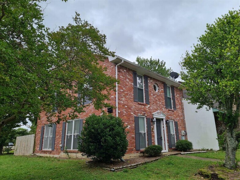 Building Photo - 1601 Cobblestone Ct