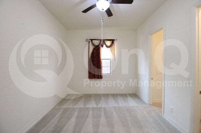 Building Photo - 1781 E Aster Pl