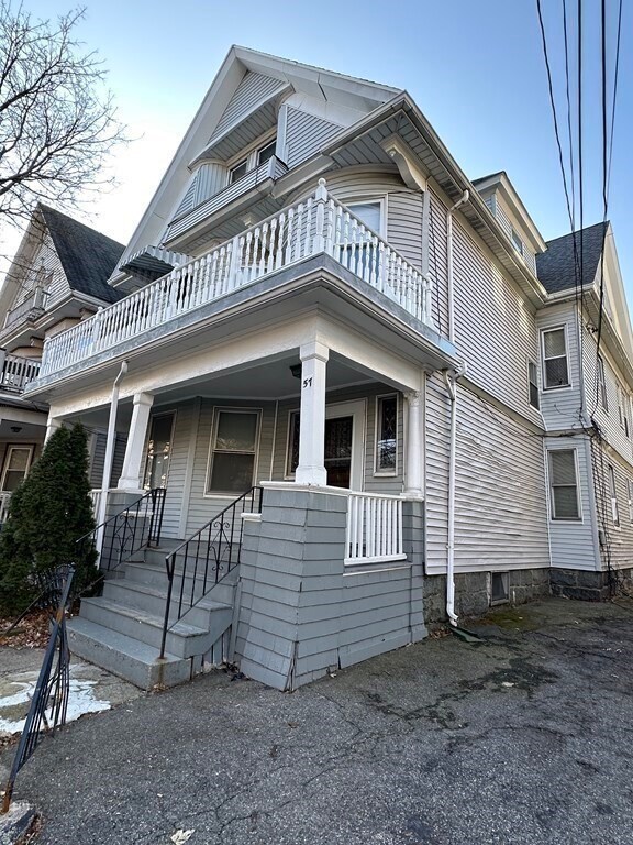 Building Photo - 55 Bakersfield St