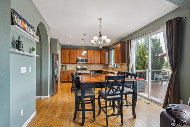 Building Photo - "Charming 3-Bed Sanctuary in Englewood: Spacious 3,089 Sq Ft with 2.5 Baths!"