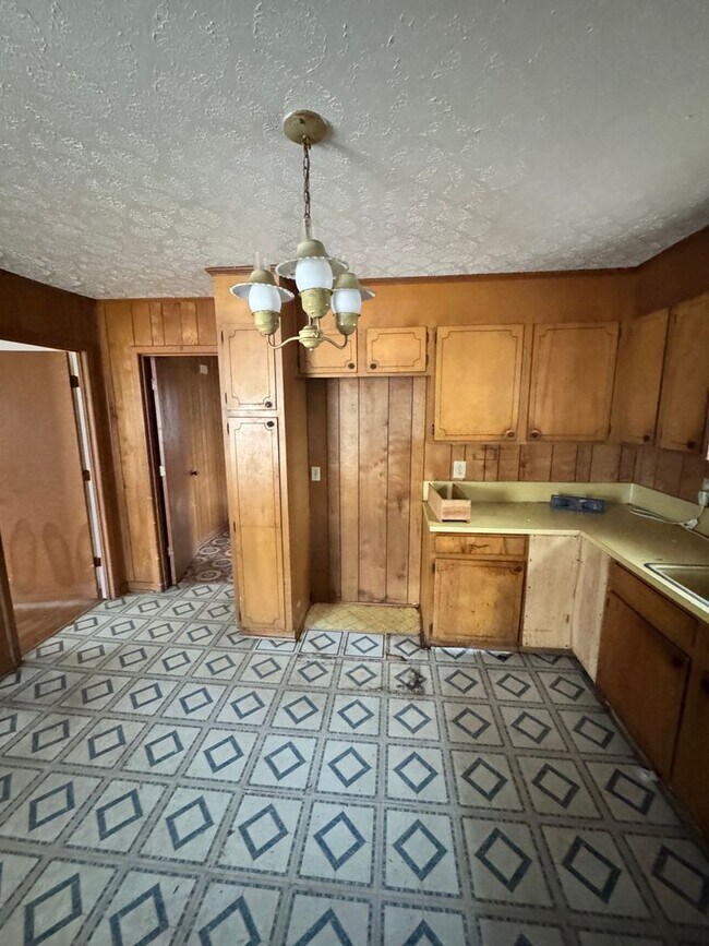 Building Photo - 2 bedroom / 1 office / 1 bathroom in Shelby, NC