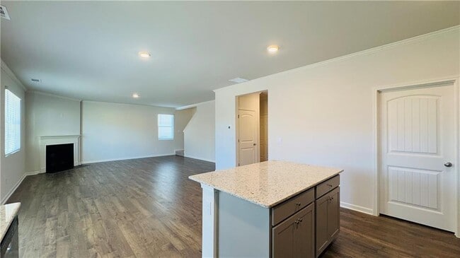 Building Photo - 304 Belmont Dr