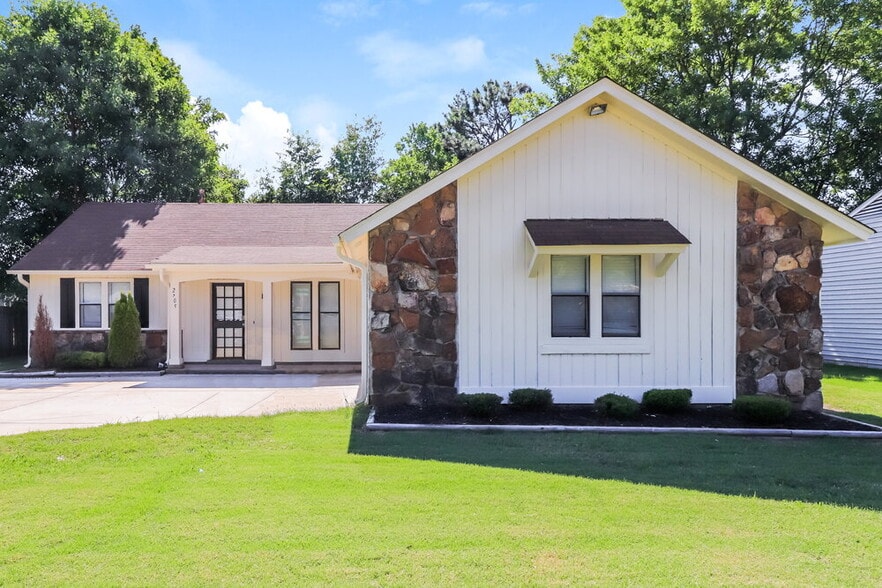 Primary Photo - 2705 Van Leer Dr