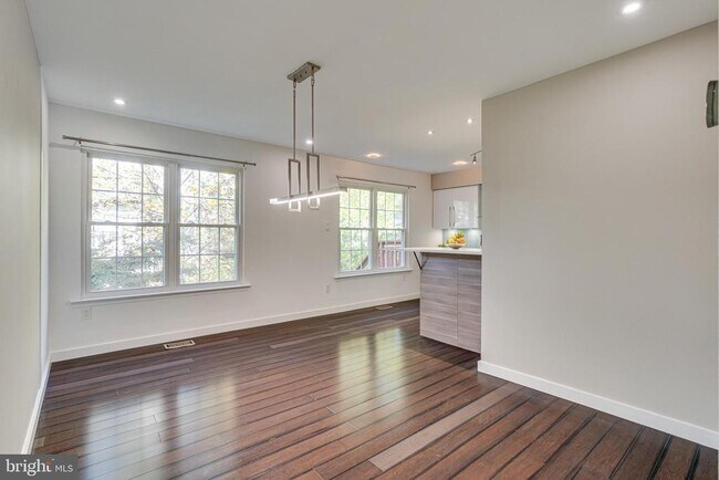 Building Photo - 6153 Forest Creek Ln