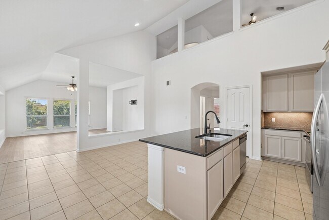 Building Photo - 2405 Marble Canyon Dr