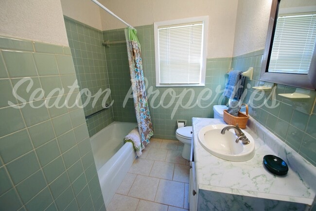 Building Photo - 2817 Boright Dr