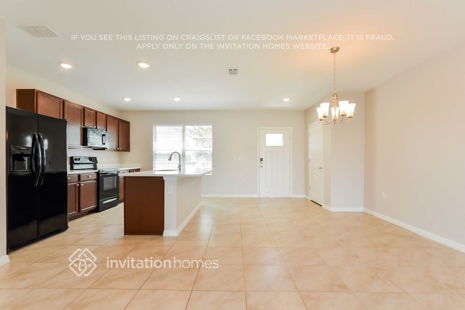 Building Photo - 1889 Red Canyon Dr