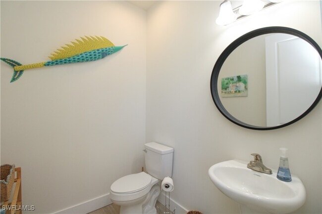 Building Photo - 4879 Esplanade St