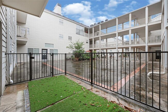 Building Photo - 2333 Bering Dr
