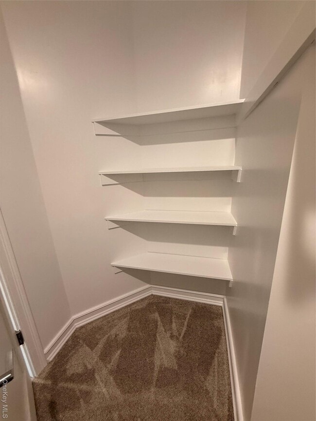 Building Photo - 122 Greenwich Ave