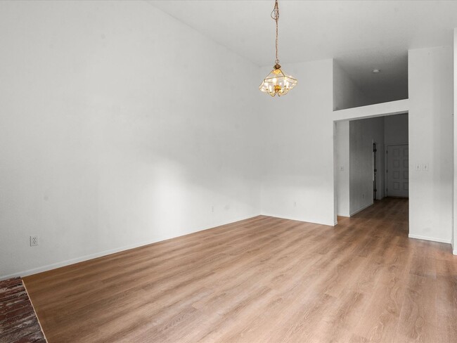 Building Photo - 6165 Greenbrook Dr