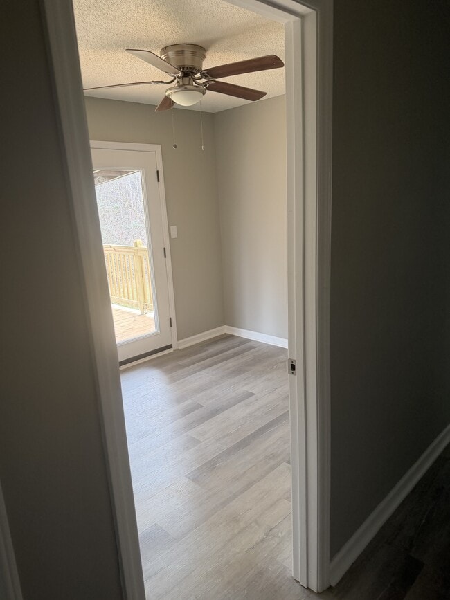 Building Photo - 524 Newcastle Rd