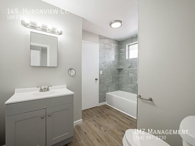 Building Photo - 149 Huronview Ct