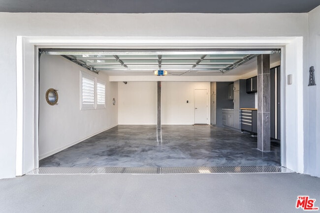 Building Photo - 1541 Selma Dr