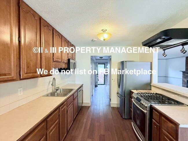Building Photo - 8602 W 84th St