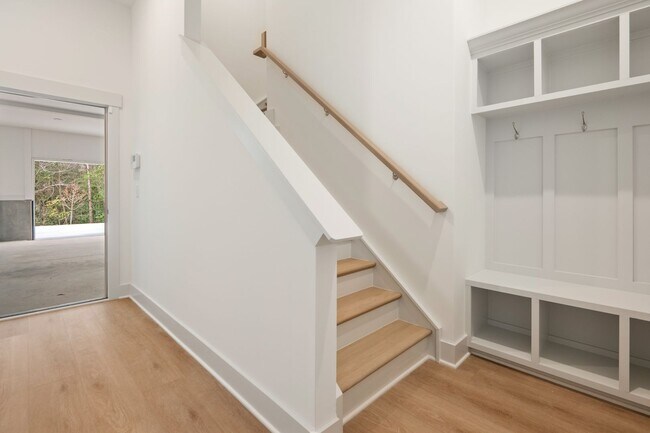 Building Photo - Beautiful 4-bedroom, 4-bathroom Custom Home Durham, NC