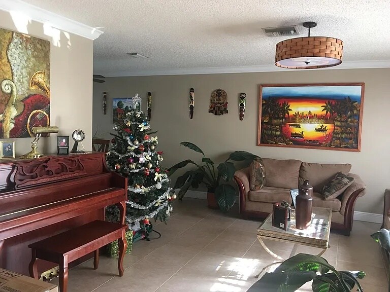Living room - 8263 124th Ter