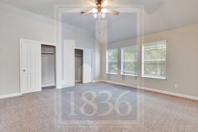 Building Photo - 10013 Mount Rainier Dr