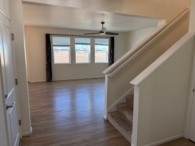 Building Photo - 221 S Quantock St