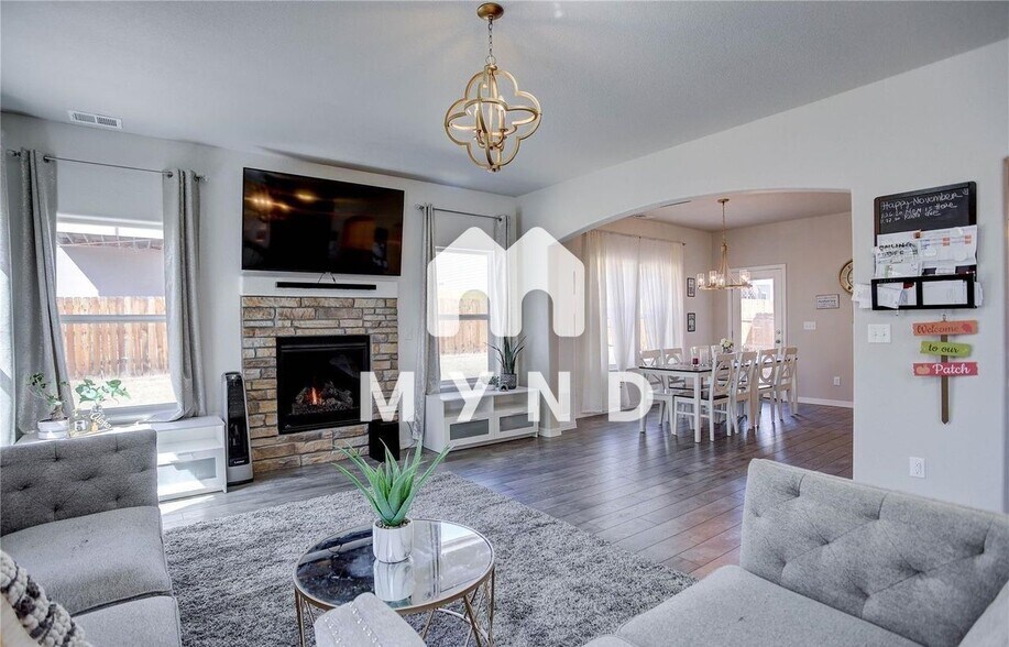 Building Photo - 7074 New Meadow Dr