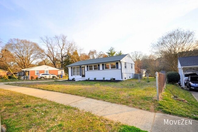 Building Photo - 708 Hadley Rd